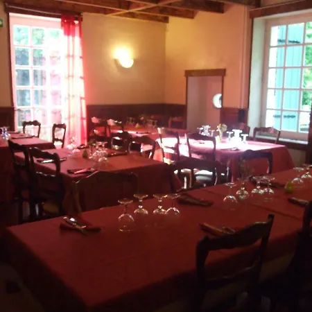 Nocleg ze śniadaniem L'auberge De La Foret 3*