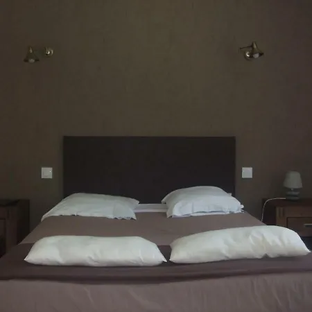 L'auberge De La Foret Nocleg ze śniadaniem